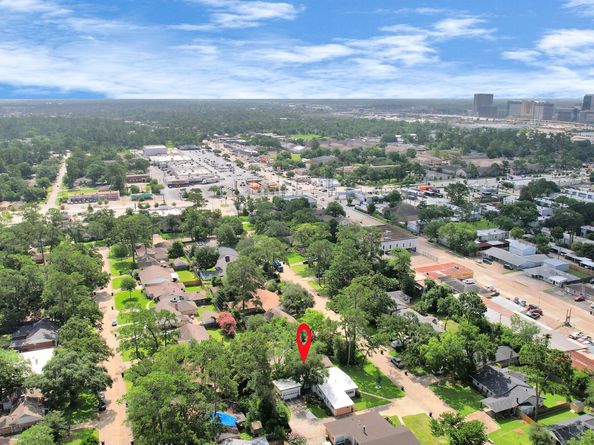 10150 Brinwood Drive, Houston TX 77043