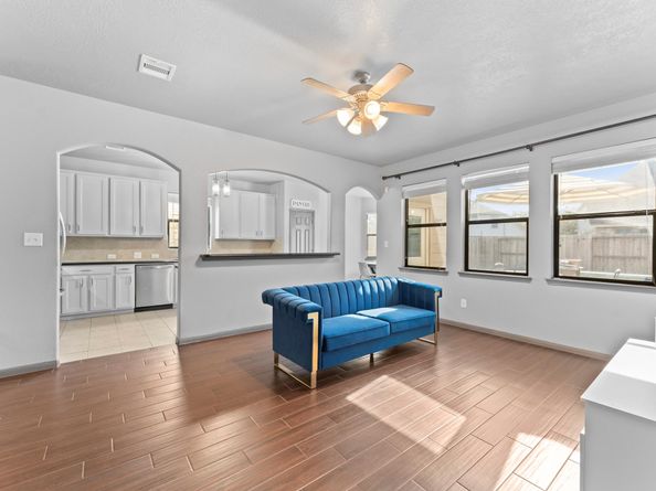 16918 Lake Willowby Lane, Houston TX 77044