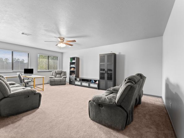 16918 Lake Willowby Lane, Houston TX 77044