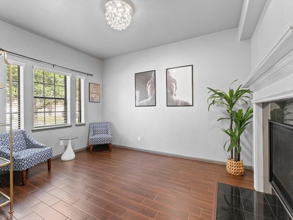 16918 Lake Willowby Lane, Houston TX 77044