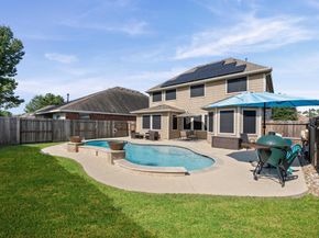 16918 Lake Willowby Lane, Houston TX 77044