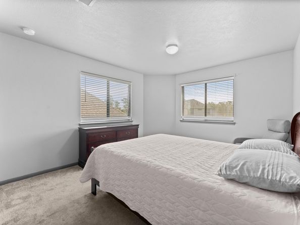 16918 Lake Willowby Lane, Houston TX 77044