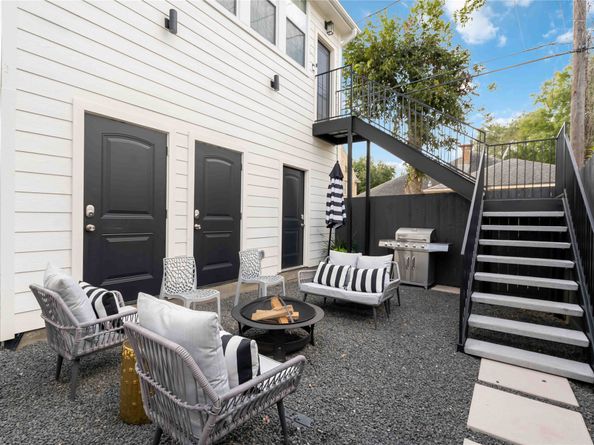 2806 Rosewood Street, Houston TX 77004