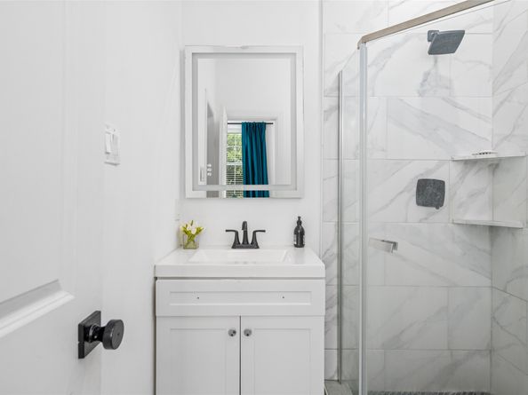 2806 Rosewood Street, Houston TX 77004