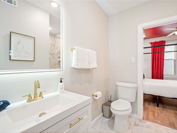 2806 Rosewood Street, Houston TX 77004