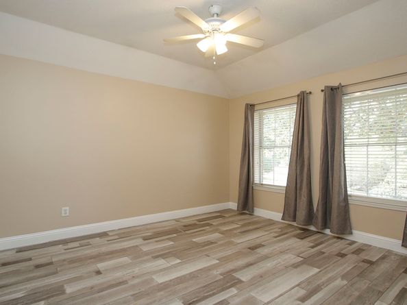 2 Sweet Birch Place, The Woodlands TX 77382