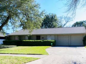 5827 Dryad Drive, Houston TX 77035