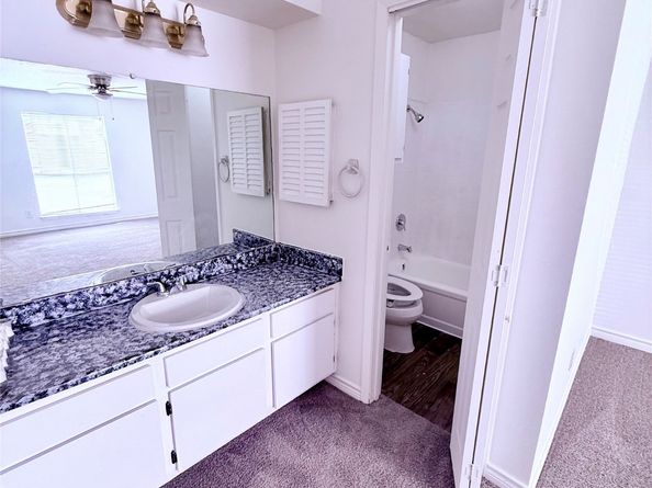 5625 Antoine Drive 421, Houston TX 77091