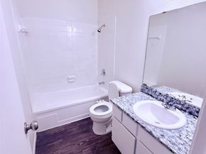 5625 Antoine Drive 421, Houston TX 77091