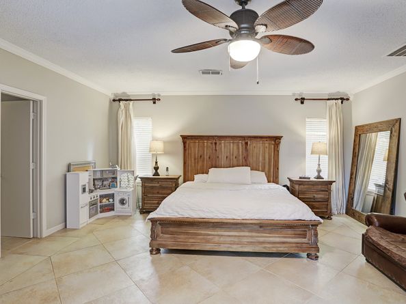 1132 Fries Road, Spring Valley Village TX 77055