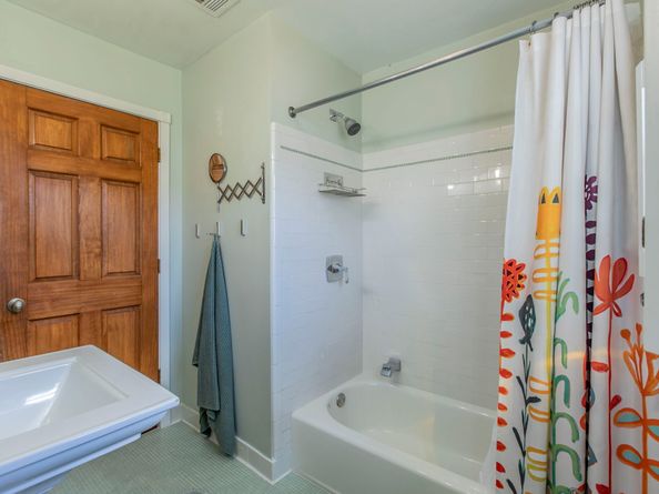 1111 Woodhill Road, Houston TX 77008