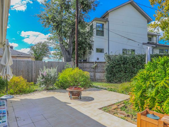 1111 Woodhill Road, Houston TX 77008