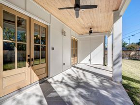 1001 Fisher Street, Houston TX 77018