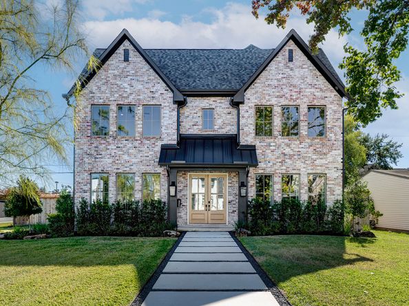 1001 Fisher Street, Houston TX 77018