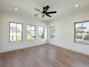 1001 Fisher Street, Houston TX 77018