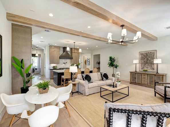 1001 Fisher Street, Houston TX 77018