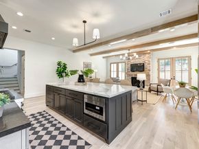 1001 Fisher Street, Houston TX 77018