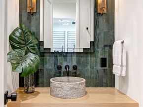 1001 Fisher Street, Houston TX 77018