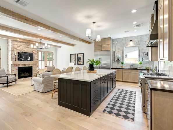 1001 Fisher Street, Houston TX 77018