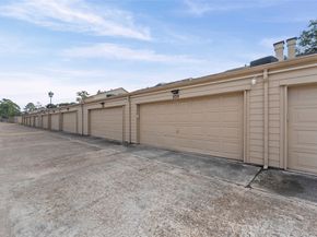 939 Memorial Village Drive 38, Houston TX 77024