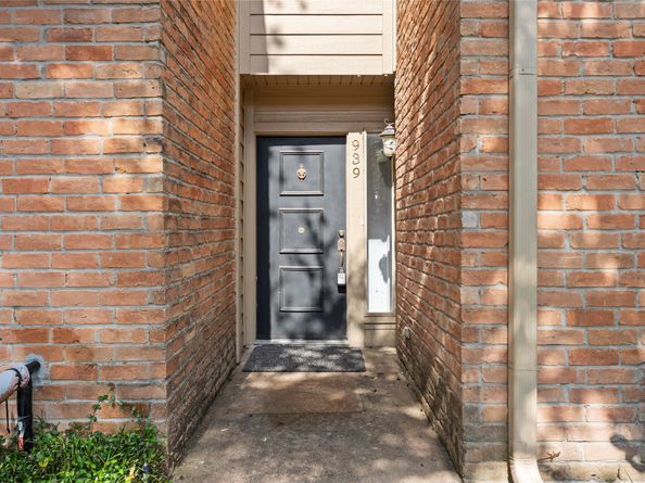 939 Memorial Village Drive 38, Houston TX 77024