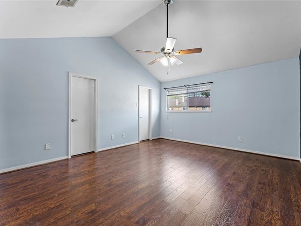 939 Memorial Village Drive 38, Houston TX 77024