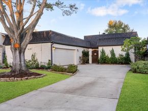 31 Wellington Drive, Sugar Land TX 77478