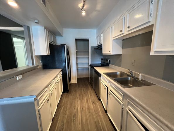 11540 Chimney Rock Road 108, Houston TX 77035