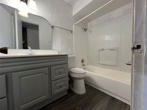 11540 Chimney Rock Road 108, Houston TX 77035