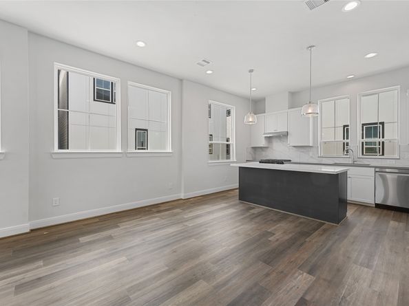 2708 Grand Fountains Drive E, Houston TX 77054