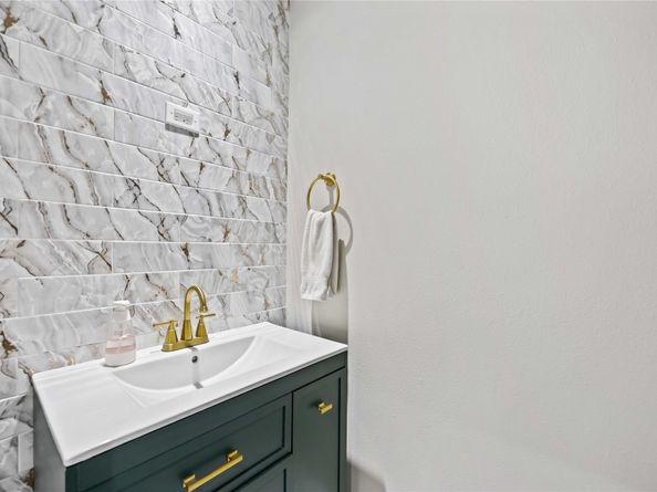 59 W Misty Morning Trace, The Woodlands TX 77381