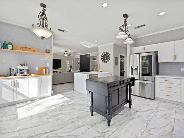 59 W Misty Morning Trace, The Woodlands TX 77381