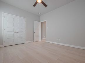 8933 Grovner Place, Houston TX 77055