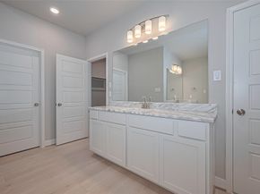 8933 Grovner Place, Houston TX 77055