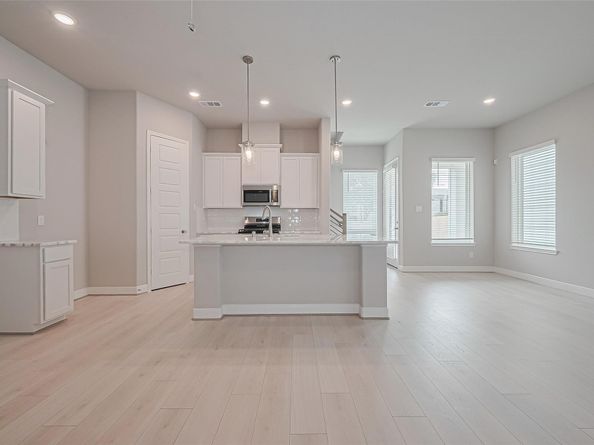 8933 Grovner Place, Houston TX 77055