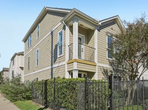 1705 Stuart Street, Houston TX 77004