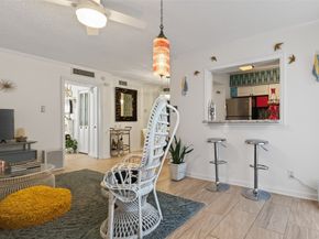 3809 N Braeswood Boulevard 21, Houston TX 77025