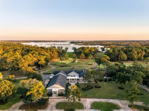 18706 Dempsey Oaks Drive, Humble TX 77346