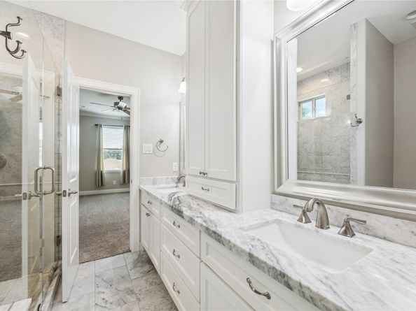 5217 W 43rd Street, Houston TX 77092