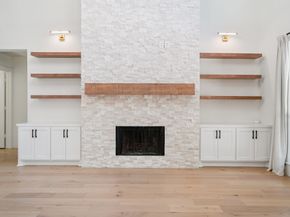 7 Clearbend Place, The Woodlands TX 77384