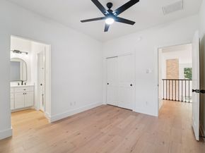 7 Clearbend Place, The Woodlands TX 77384