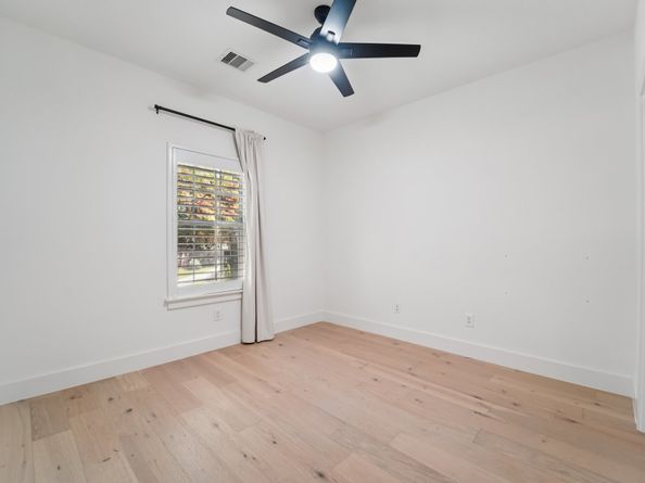 7 Clearbend Place, The Woodlands TX 77384