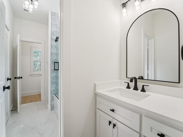 7 Clearbend Place, The Woodlands TX 77384