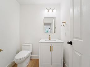 7 Clearbend Place, The Woodlands TX 77384