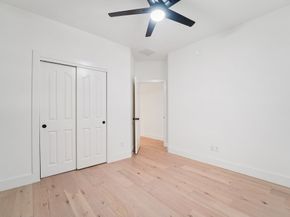 7 Clearbend Place, The Woodlands TX 77384