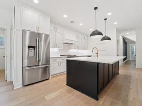 7 Clearbend Place, The Woodlands TX 77384