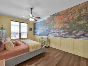 95 S Shimmering Aspen Circle, Spring TX 77389