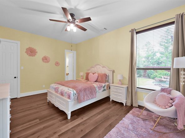 95 S Shimmering Aspen Circle, Spring TX 77389