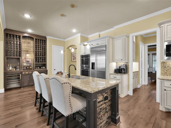 95 S Shimmering Aspen Circle, Spring TX 77389