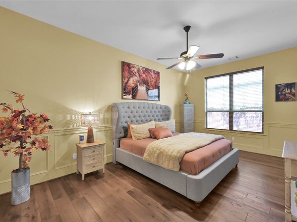 95 S Shimmering Aspen Circle, Spring TX 77389